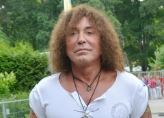 Валерий Леонтьев, объявивший о завершении карьеры, приехал в Москву на корпоратив