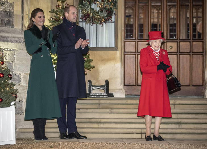 Почему королева Елизавета II взвешивает гостей до и после рождественского ужина