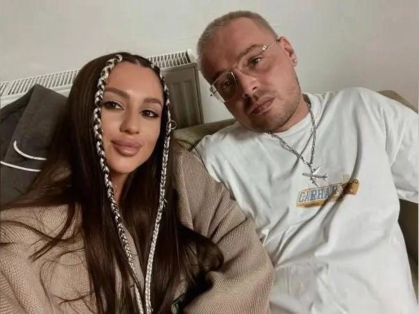 Супруги расставались со скандалом и потом еще долго ругались из-за алиментов | Источник: соцсети Юлии Королевой