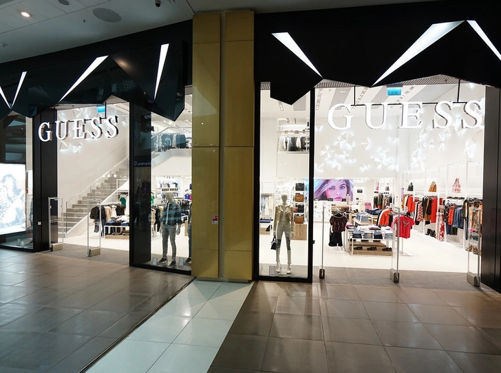 Шагая по России: GUESS – теперь в Санкт-Петербурге