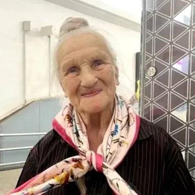«Шел зловонный запах!»: 95-летнюю актрису «Полосатого рейса» Лидию Доротенко нашли в ужасном состоянии после исчезновения