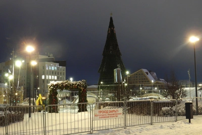 Огни на ёлке Перми зажгут сегодня: время и события