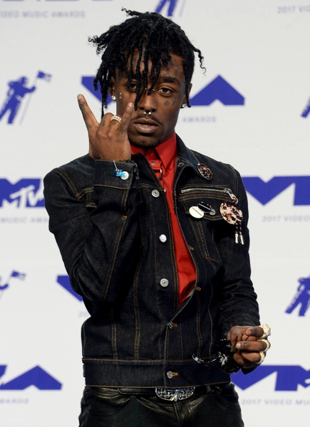 lil uzi vert бриллиант алмаз во лбу лил узи верт алмаз бриллиант камень лоб фото видео инстаграм