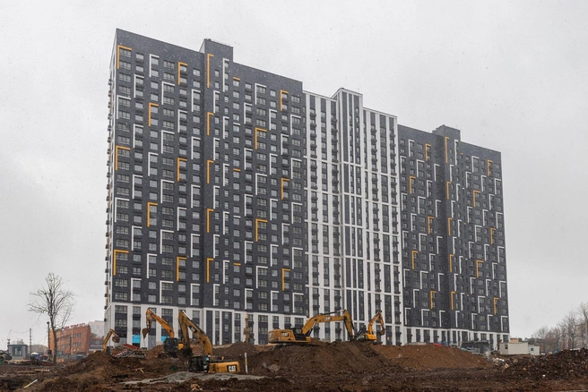 Вот так выглядела стройплощадка дома в апреле 2026 года | Источник: fr.mos.ru
