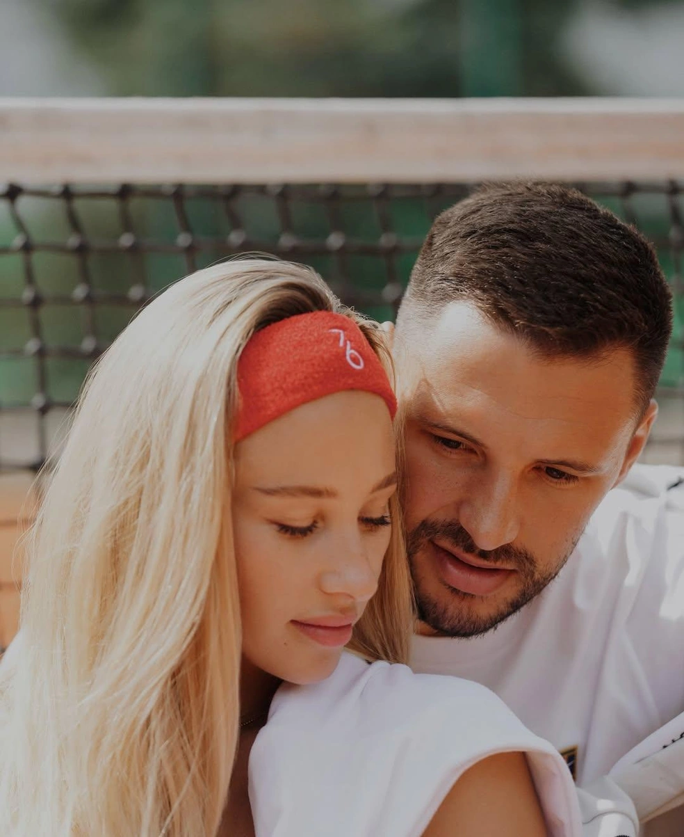 Евгений познакомился со своей супругой в 2013 году | Источник: stefani_ss_ / Instagram.com*