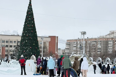 В Магнитогорске снесли ледяные горки после праздников