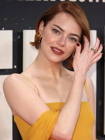 Эмма Стоун на Лондонском кинофестивале | Источник: imarninails / Instagram (экстремистская организация, деятельность запрещена на территории РФ)