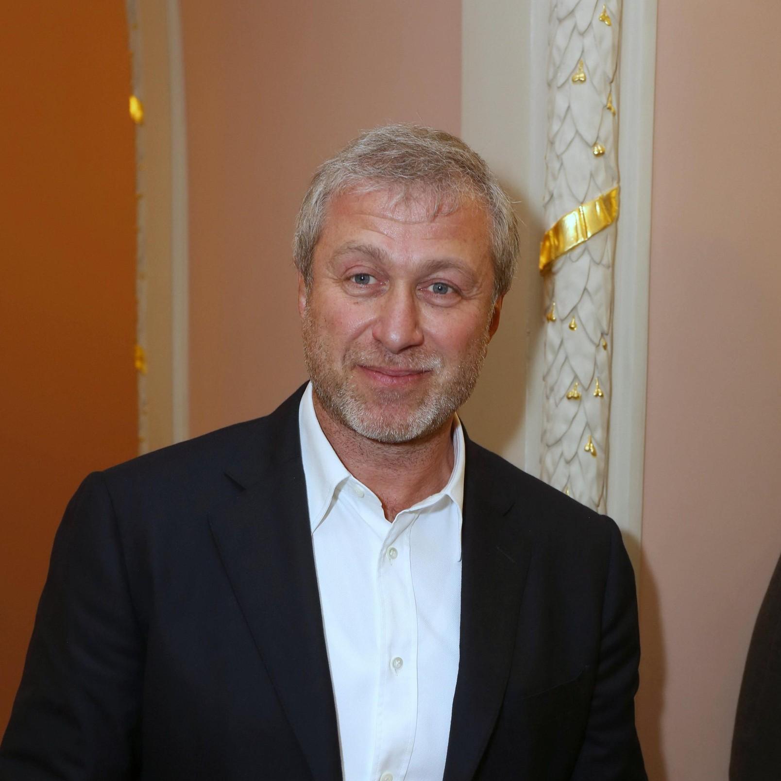 Бассейн, зеленые террасы и гектар земли: в Стамбуле с воздуха засняли роскошную виллу Романа Абрамовича