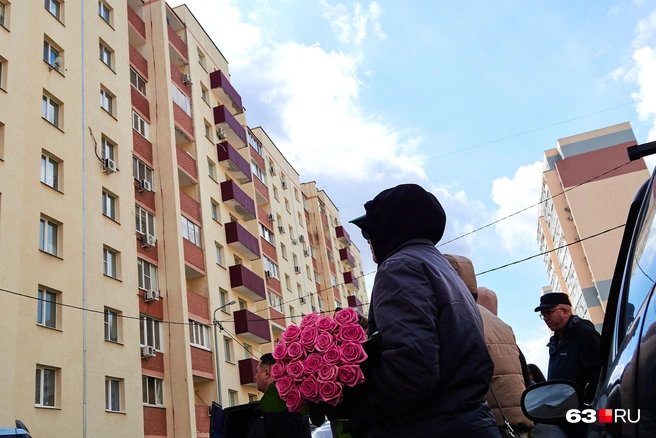Даже некоторые мужчины не могли сдержать слез | Источник: Роман Данилкин / 63.RU