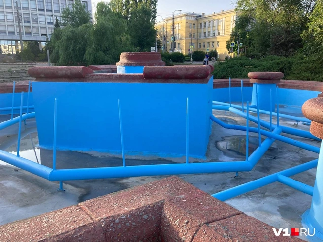 По словам горожан, в действительности цвет режет глаза | Источник: читатели V1.RU