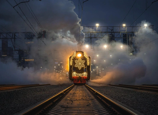 Как выглядит праздничный состав | Источник: poezddedamoroza.ru