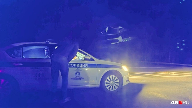 Второй экипаж был не таким приветливым после оформления двух аварий в Шадринске | Источник: Алена Кисель