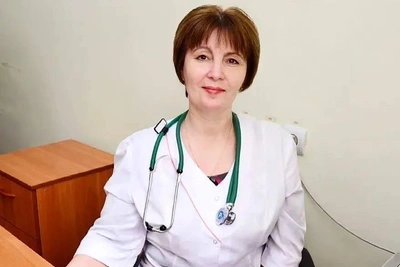 Врач после химиотерапии спасла пассажирку в небе