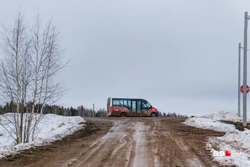 Автобусы ездят по верхней дороге | Источник: Тимофей Калмаков / 59.RU