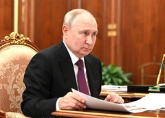Путин о Чубайсе: «Показали фото, где он уже не Анатолий Борисович, а Моше Израилевич. На фига нужно?»