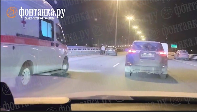 На КАД в районе Горбунков автомобиль насмерть сбил ребенка | Источник: Ксения Потеева / FONTANKA.RU