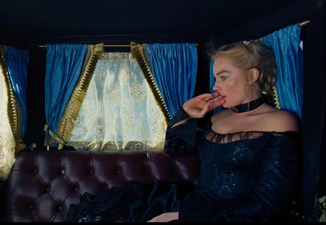 Источник: кадр из фильма «Грозовой перевал» (16+), реж. Эмиральд Феннел, 2026 год