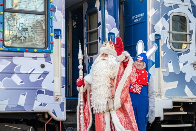 Сколько стоит заказать на дом Деда Мороза и Снегурочку | Источник: Елена Буйвол / VLADIVOSTOK1.RU