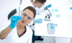 В Роспотребнадзоре рассказали о редком вирусе, от которого впервые в мире умер человек