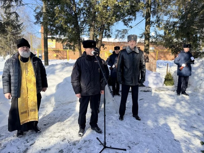 В Рассказовском открыли памятник погибшим сотрудникам полиции | Источник: 68.xn--b1aew.xn--p1ai
