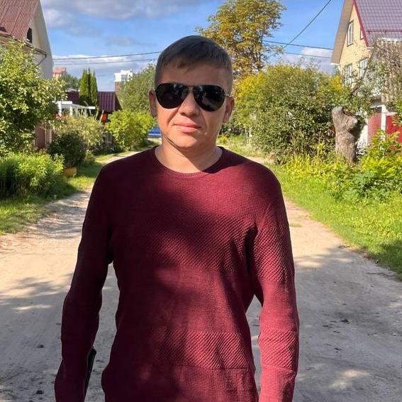 <p>Артем Кирьянов </p>