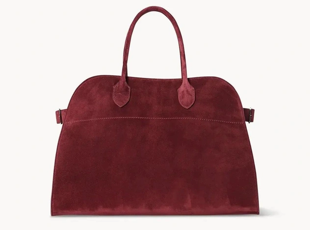 Сумку Margaux по-прежнему все хотят: The Row признан «Лучшим брендом аксессуаров» на CFDA Awards 2025