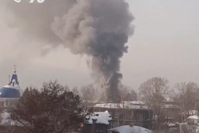 Two-story house burns in Tomsk historical district