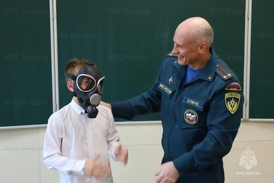 Прощание с погибшим полковником МЧС и его женой