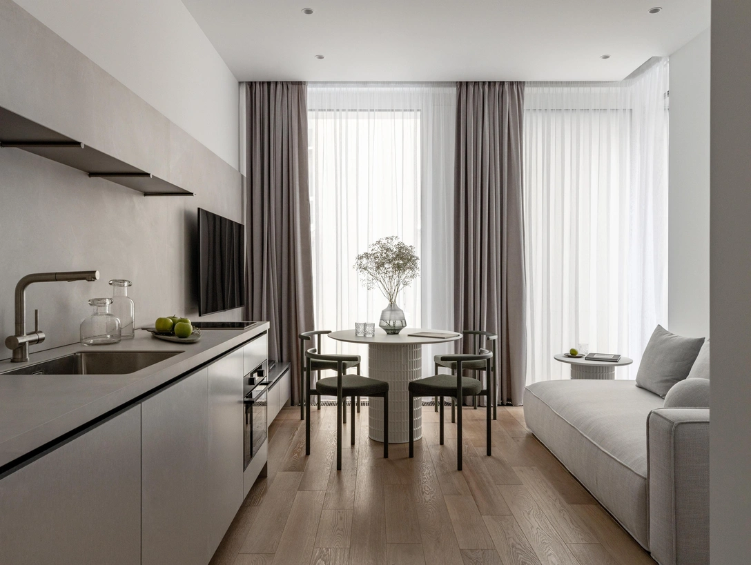 Кухня-гостиная. Кухня выполнена на заказ. Стол, Tok. | Источник: Арсений Игнатов