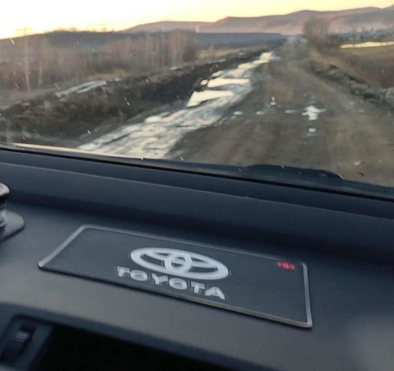 «Элементарно грейдер пустить не могут». Дорога на юго-востоке Забайкалья превратилась в направление…