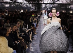 Dior Haute Couture, весна-лето 2026: 7 главных фактов о кутюрном дебюте Джонатана Андерсона