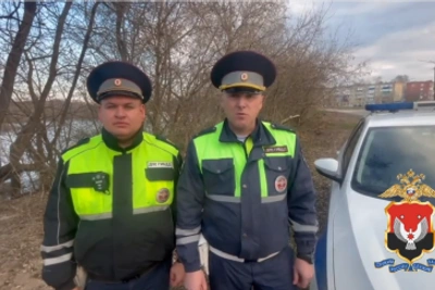 В Удмуртии полицейские спасли упавшего в реку Чепца глазовчанина
