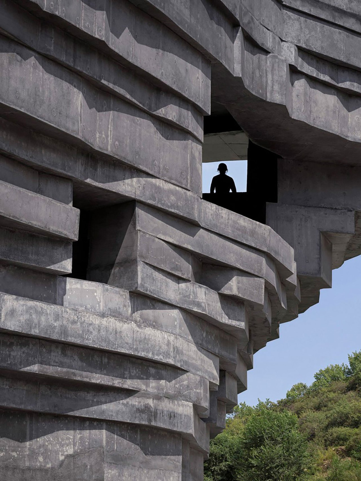 «Часовня звука»: в Китае появился концертный зал в форме скалы