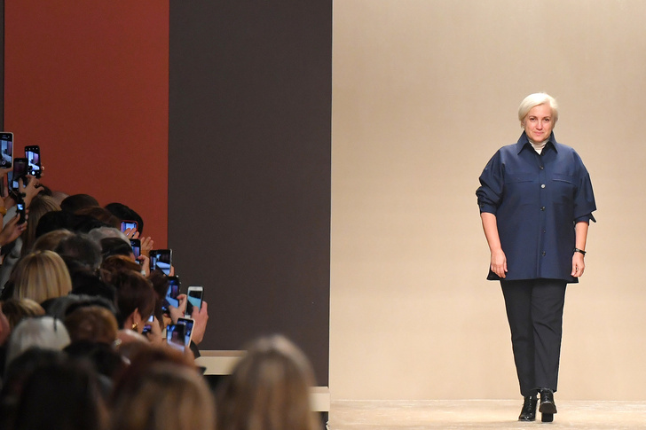 В Милане прошел последний показ Fendi, созданный Карлом Лагерфельдом (фото 20)
