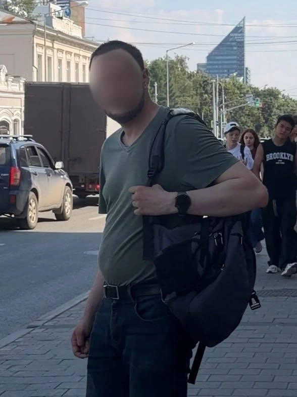 «Почувствовала чью-то руку между ног». В центре Екатеринбурга извращенец кошмарит девушек | Источник: читатель E1.RU