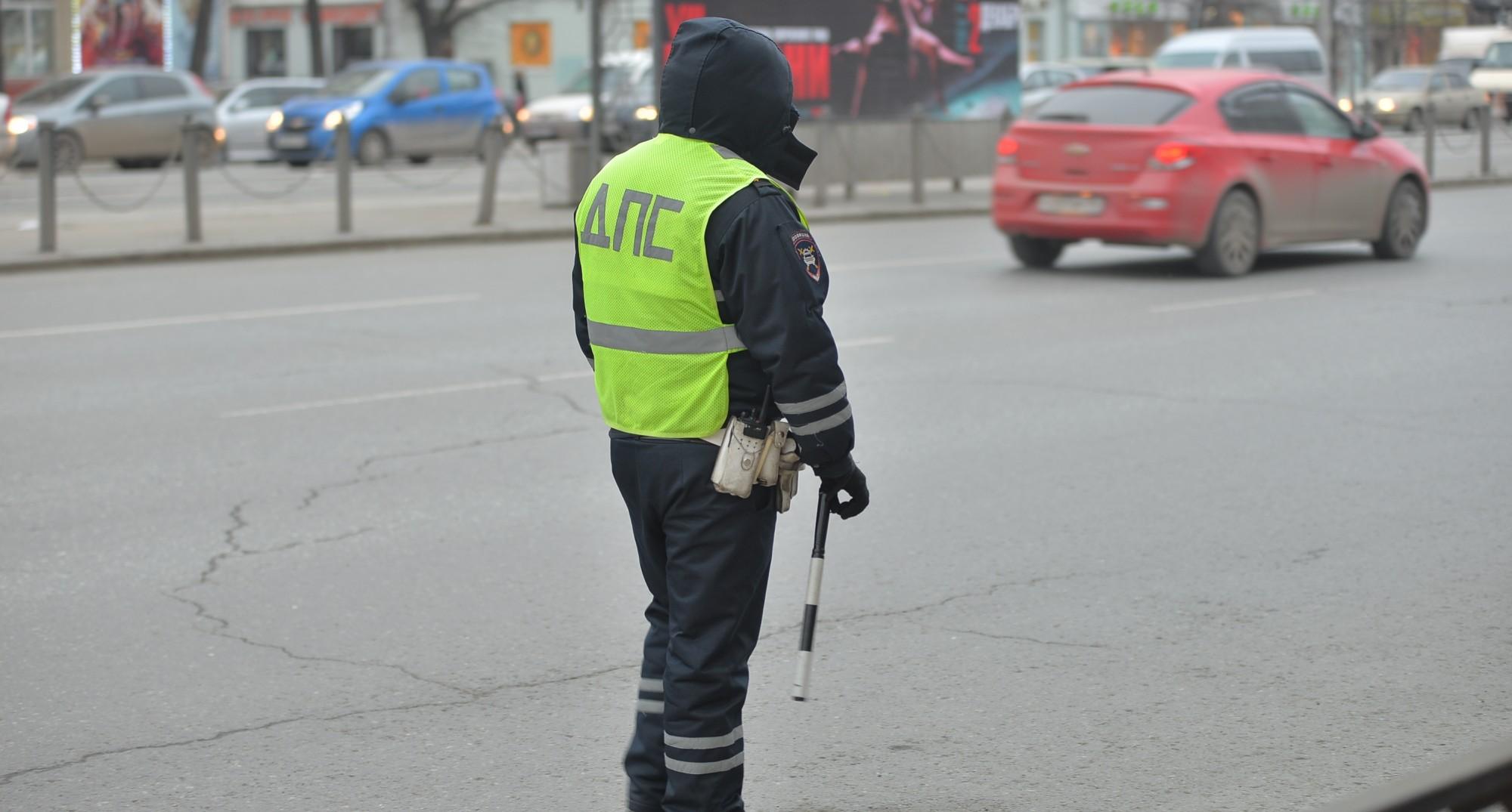 В Екатеринбурге гаишники поймали пьяного водителя благодаря SMS от  случайного свидетеля - 28 ноября 2017 - Е1.ру