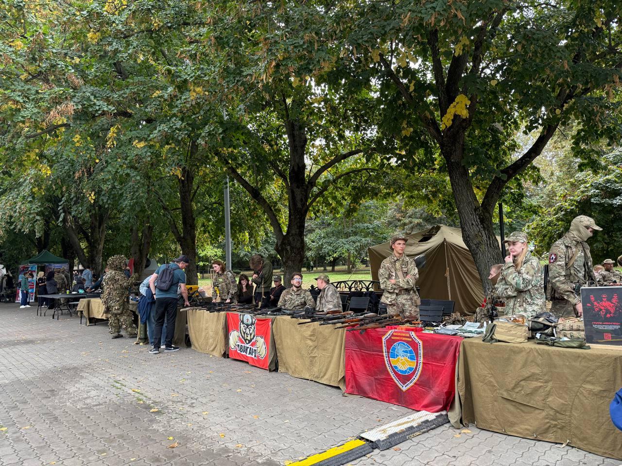 «Украли душу у города». Краснодарцы разнесли День города — вместо концертов военные выставки
