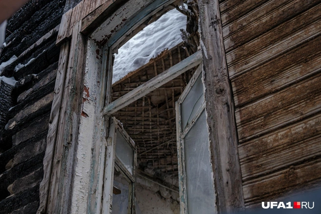 Историческая резьба сохранилась не везде | Источник: Булат Салихов / UFA1.RU