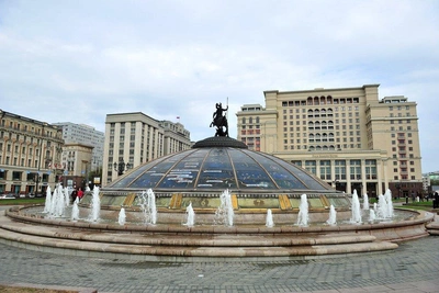 На Манежной площади начался ремонт фонтанов за 200 млн