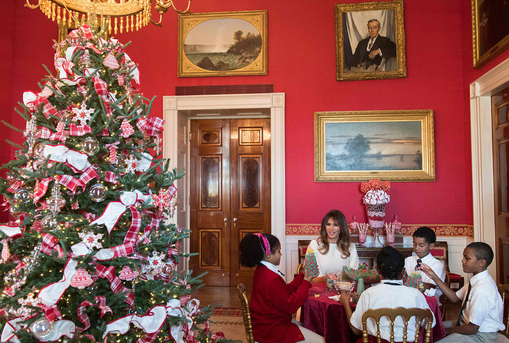 Мелания Трамп украсила Белый Дом к Рождеству фото [6]