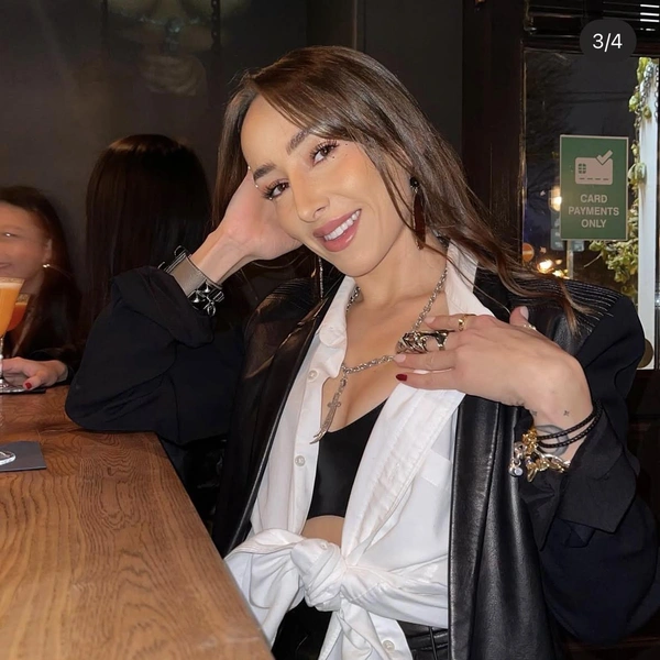 Две жизни после отца: как выглядят и чем занимаются дочери Умара Джабраилова Две жизни после отца: как выглядят и чем занимаются дочери Умара Джабраилова