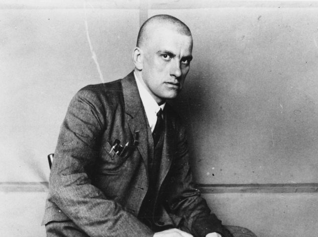 Бунтарь Владимир Маяковский: 5 фактов из биографии поэта, о которых вы не знали