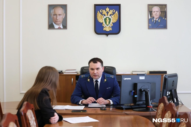 Дмитрий Попов затронул уголовные дела Ирины Солдатовой и Евгения Гайдамака | Источник: Евгений Софийчук / NGS55.RU