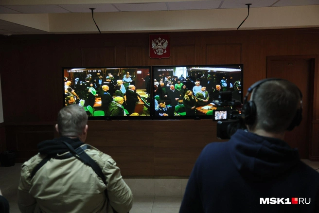Кадры из зала Мосгорсуда, где огласили приговор участника Таганской ОПГ | Источник: Дмитрий Толстошеев / MSK1.RU