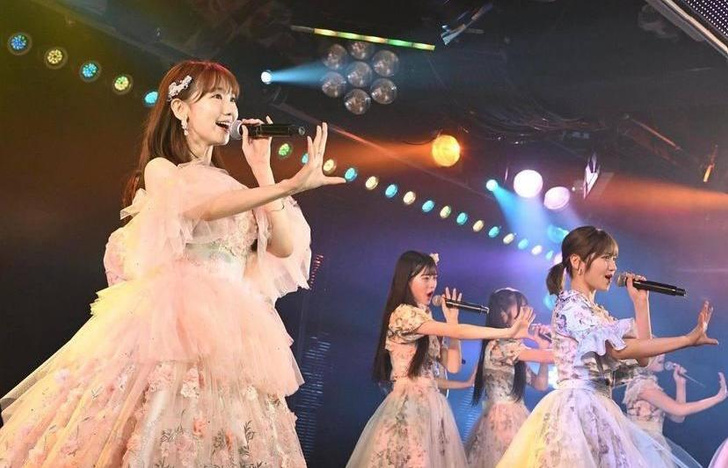 Столько участниц не запомнить: как работают AKB48, HKT48 и другие j-pop группы?