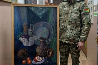 Забайкальский военный рисует картины на передовой