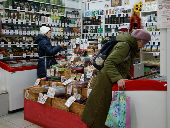 Ярмарки сохраняют свою популярность, несмотря на рост числа сетевых супермаркетов. | Источник: Андрей Бортко / NGS.RU