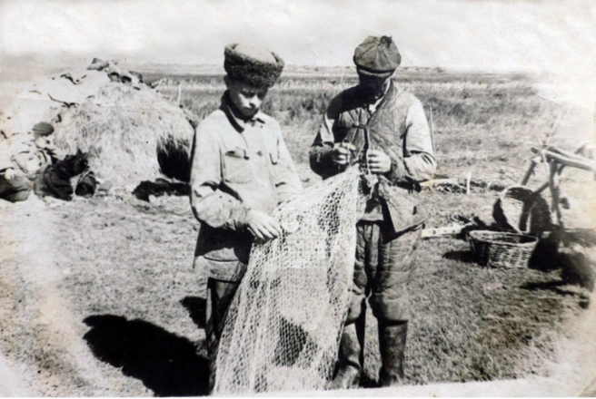 Рыбаки в 1939 году в поселке Рыбачьем | Источник: Omrodarh.ru