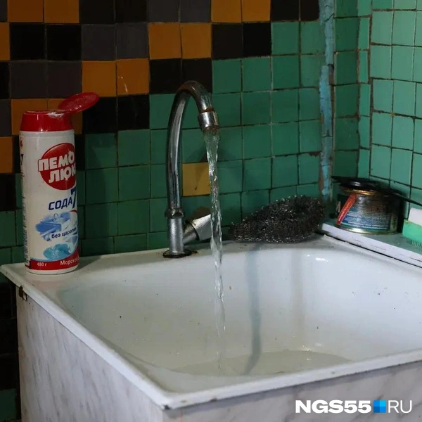 Официально в Кабанье подается питьевая вода, которую можно употреблять из-под крана  | Источник: Евгений Софийчук / NGS55.RU 
