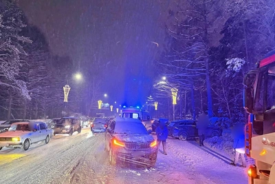 Видео момента тройного ДТП в Челябинске